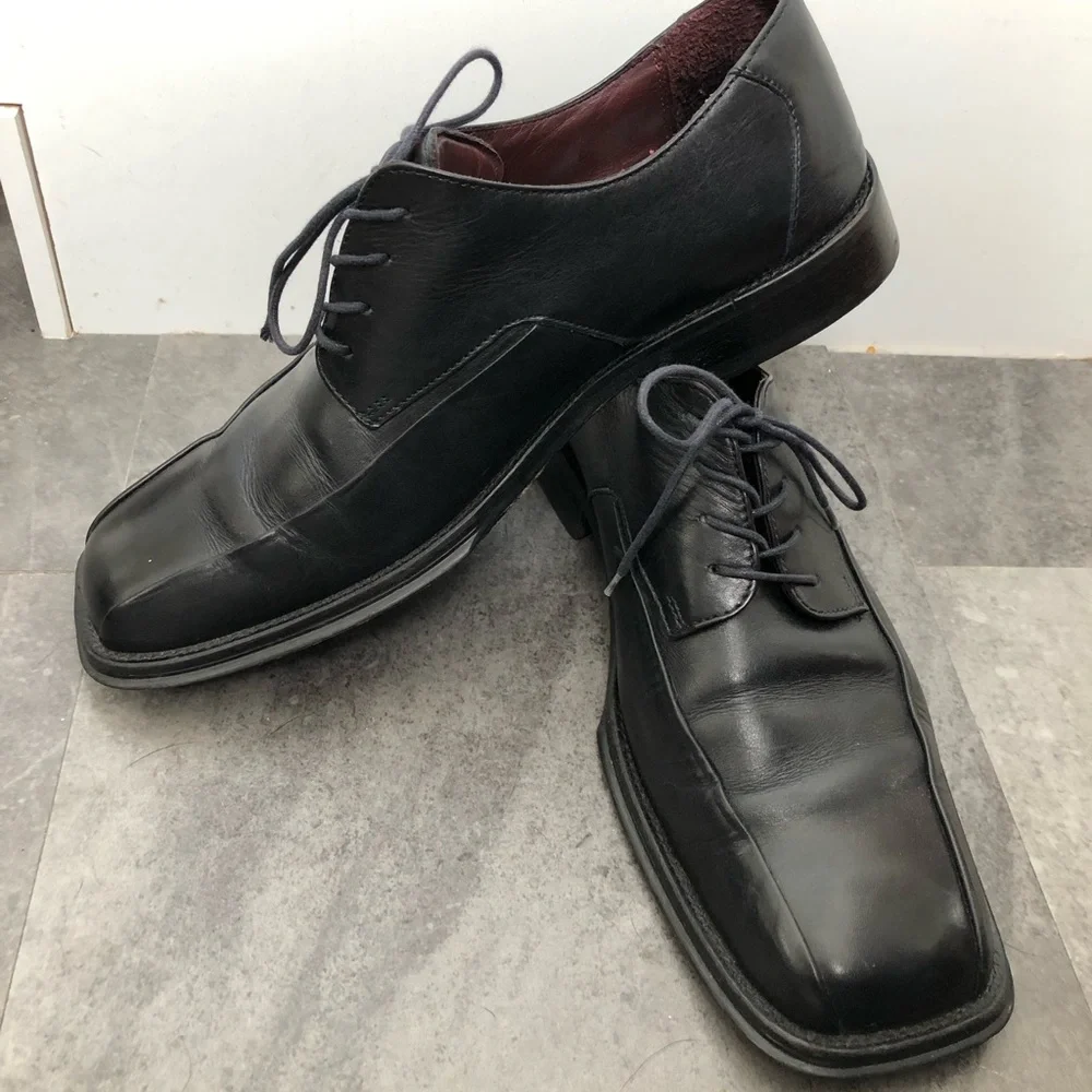Kenneth Cole Mens size 10.5 black dress shoes